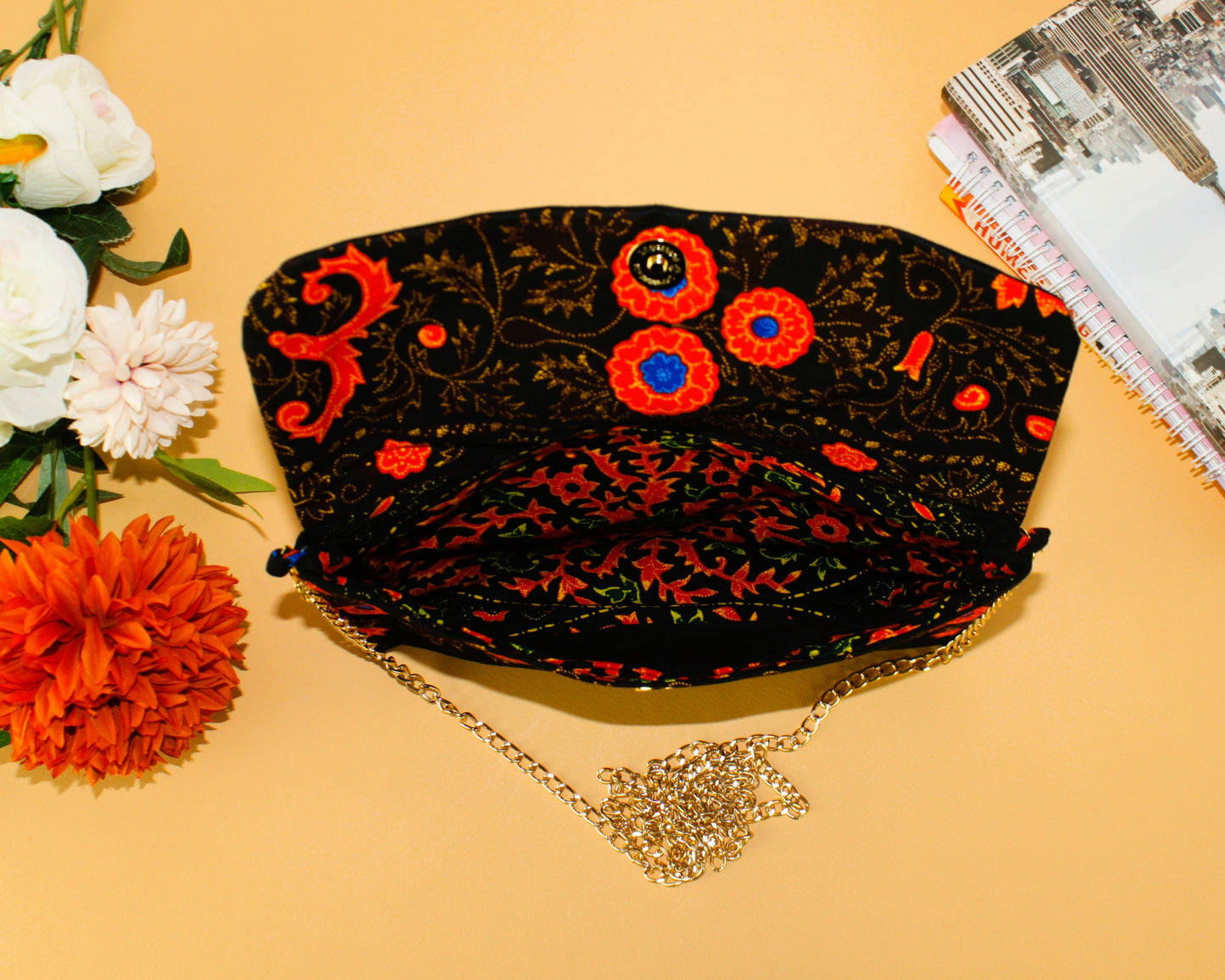 Handbag with flap (Black)